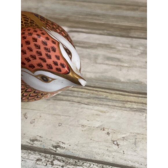 Royal Crown Derby Bird Paperweight Old Imari 22K Gold 1997 w/FLAW - Picture 8 of 8